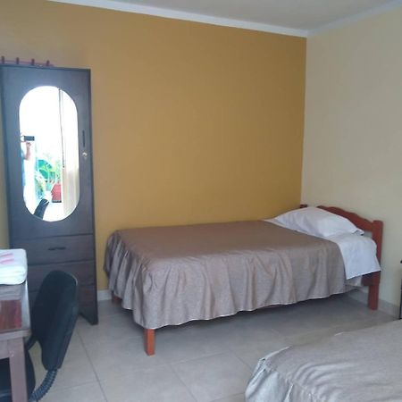 Hospedaje Golden Inn Camaná Zewnętrze zdjęcie